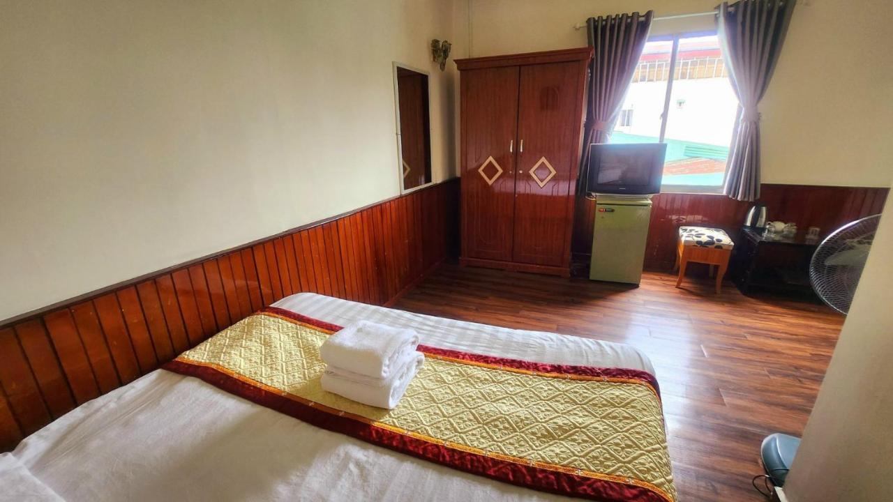 Anh Dao Hotel Da Lat Exterior photo